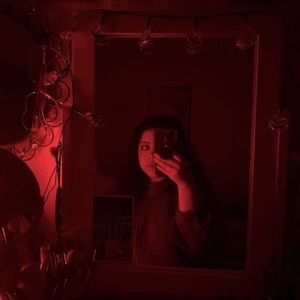 Meet your Posher, Valeria
